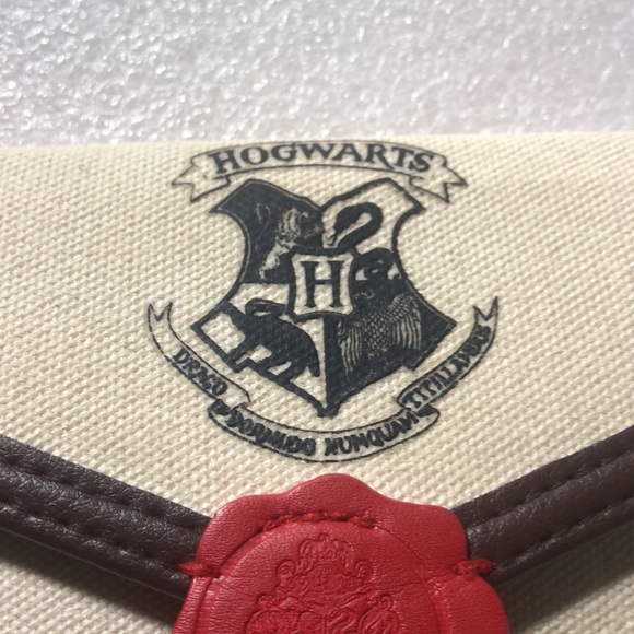 Harry Potter Hogwarts Letter style Trifold wallet - Picture 3 of 16